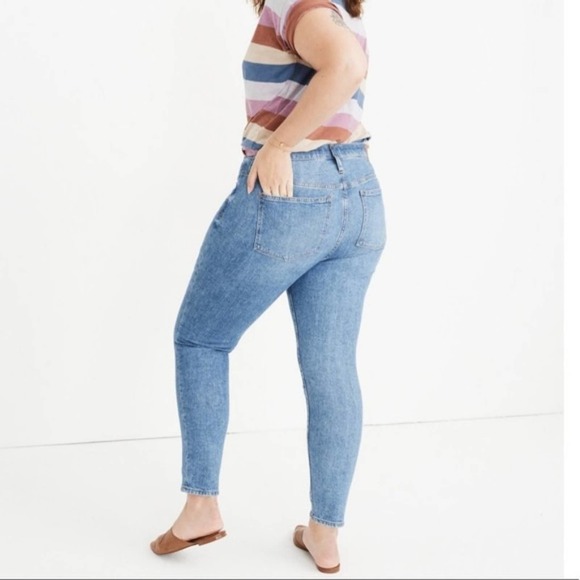 MADEWELL 9" Mid-Rise Skinny Jeans in Comfort Stretch Eco Edition {J32} - Picture 3 of 8